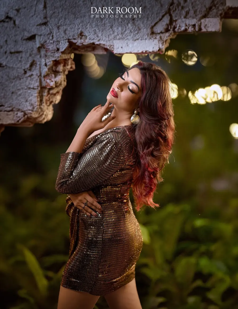 Crimson roses, golden sparkle, and a celebration worthy of the occasion. 🌹 in Sri Lanka photographed by Dark Room image 18