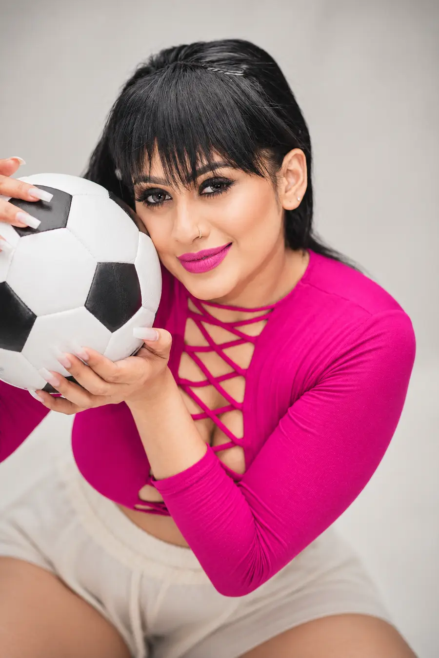 Piumi Hansamali Glamour photoshoot image 11
