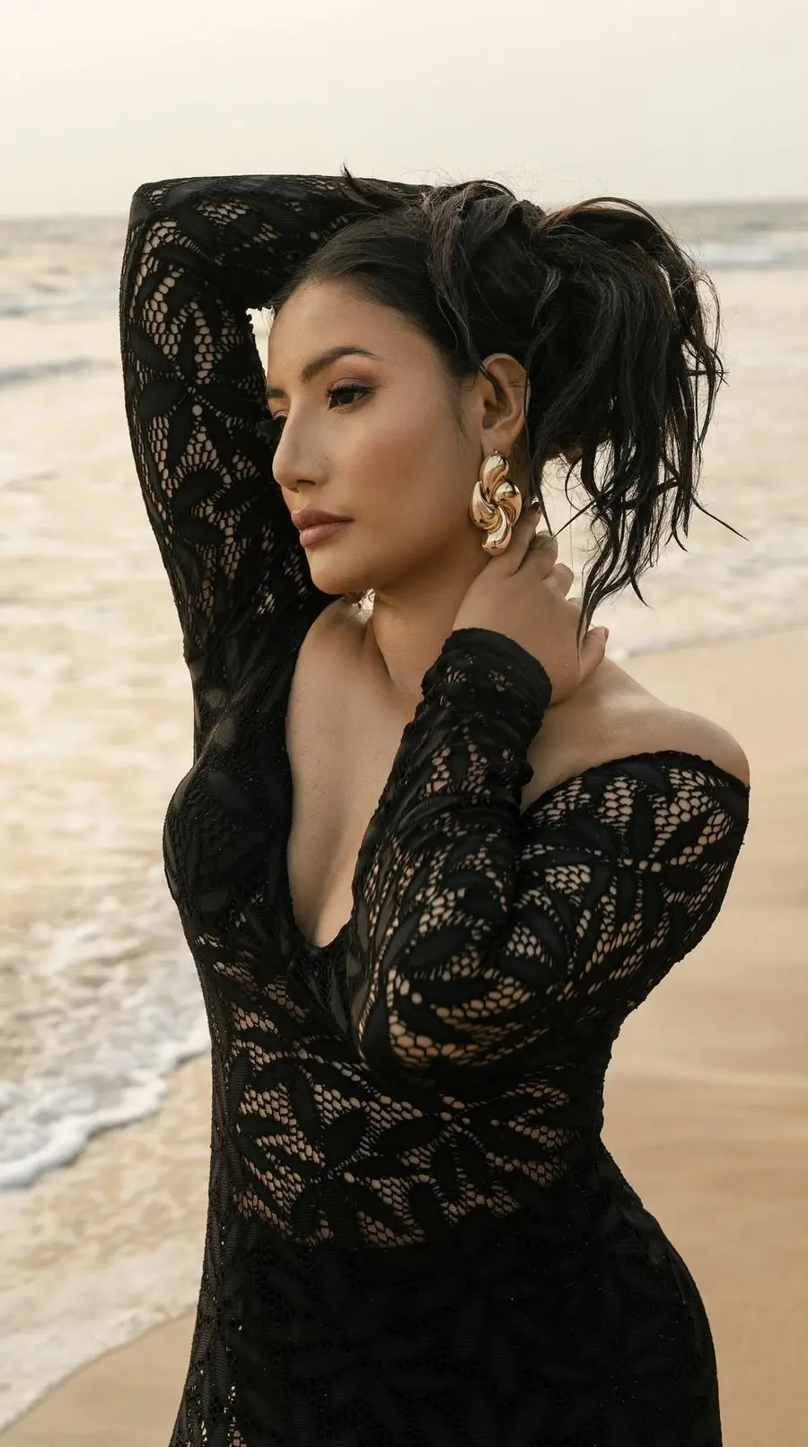 Teena Shanell Fernando Beach Shoot photoshoot in Sri Lanka photographed by Visith Kavinda Portfolio image 02