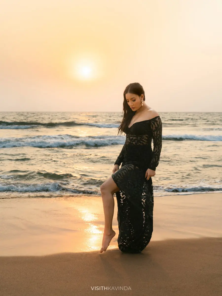 Teena Shanell Fernando Beach Shoot photoshoot in Sri Lanka photographed by Visith Kavinda Portfolio image 05