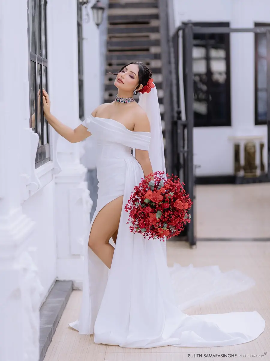Teena Shanell Fernando Bridal photoshoot in Sri Lanka photographed by Sujith Samarasinghe Photography image 16