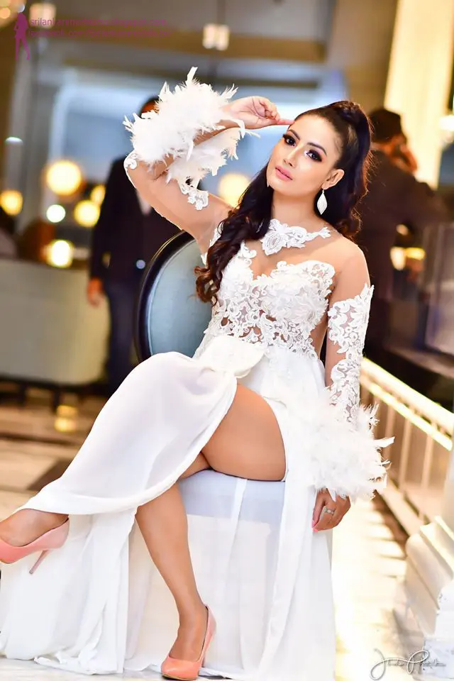 Teena Shanell Fernando Glamour photoshoot in Sri Lanka image 06