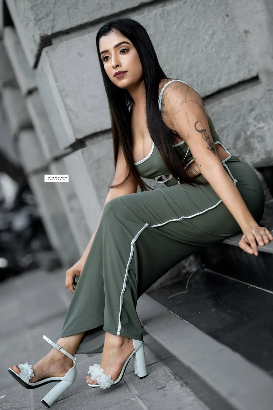Rukshila Fernando Urban Elegance – Rukshila Fernando Glamour Shoot photoshoot photo 01