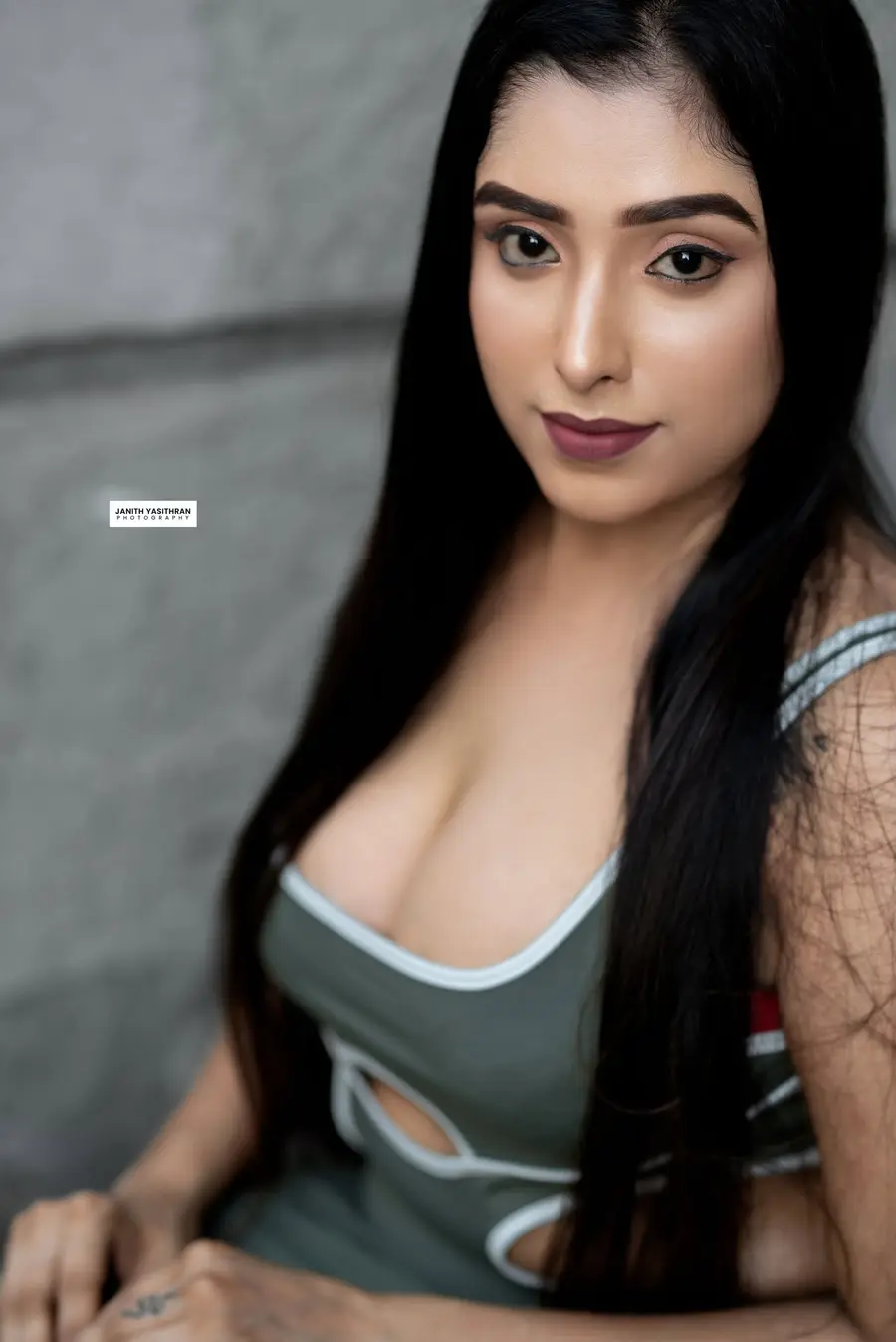 Rukshila Fernando Urban Elegance – Rukshila Fernando Glamour Shoot photoshoot photo 02
